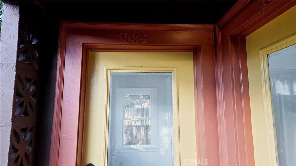 Apartment for rent at 1034 Beacon Ave, Los Angeles, CA 90015
