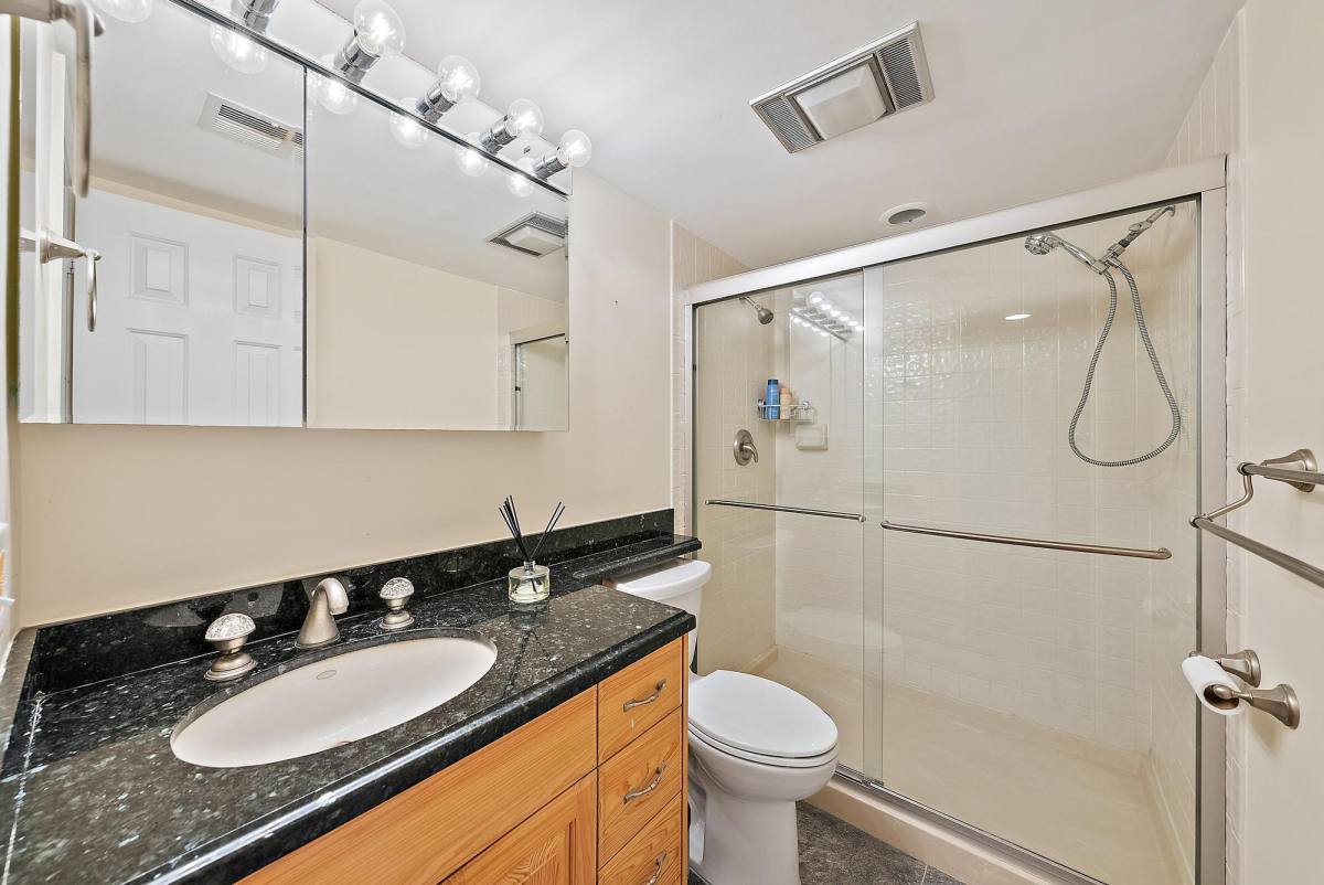 Apartment for rent at 356 Golfview Rd #805, North Palm Beach, FL 33408