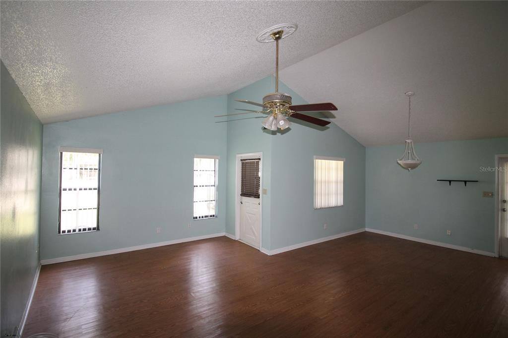 Apartment for rent at 727 Virginia Ave #727, Auburndale, FL 33823