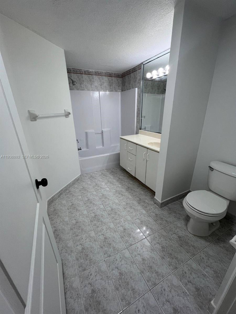 Apartment for rent at 17455 NW 75th Place #104, Hialeah, FL 33015