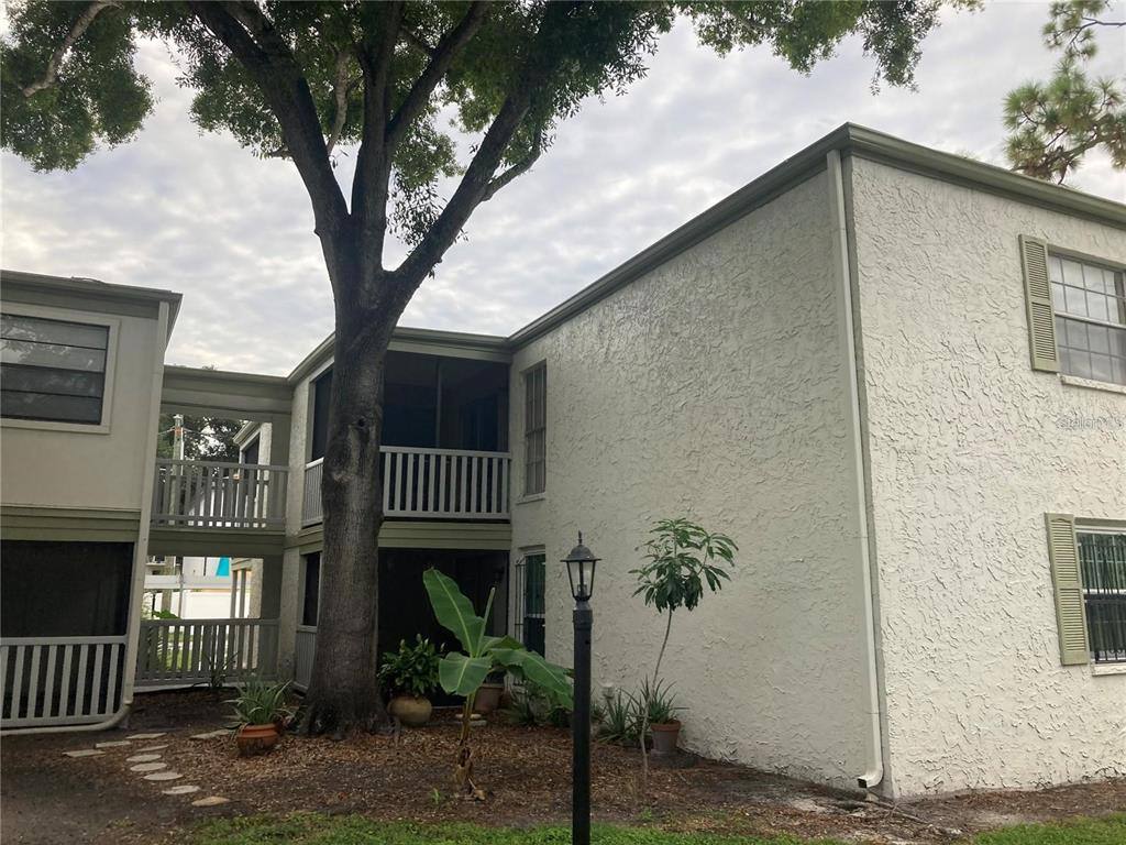 Condo for rent at 4611 W N B St #220, Tampa, FL 33609