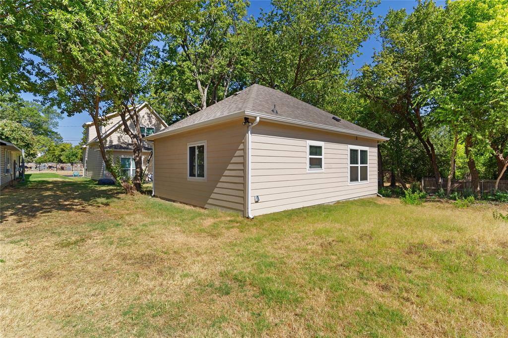 Apartment for rent at 315 S Bradshaw St #315B, Denton, TX 76205