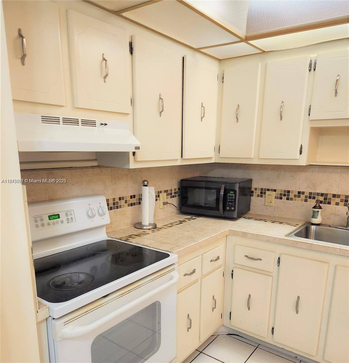 Apartment for rent at 3375 N Country Club Dr #203, Miami, FL 33180