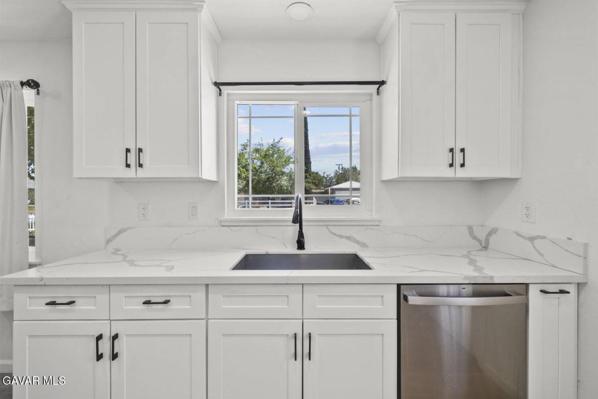 Apartment for rent at 1135 Pillsbury St, Lancaster, CA 93534