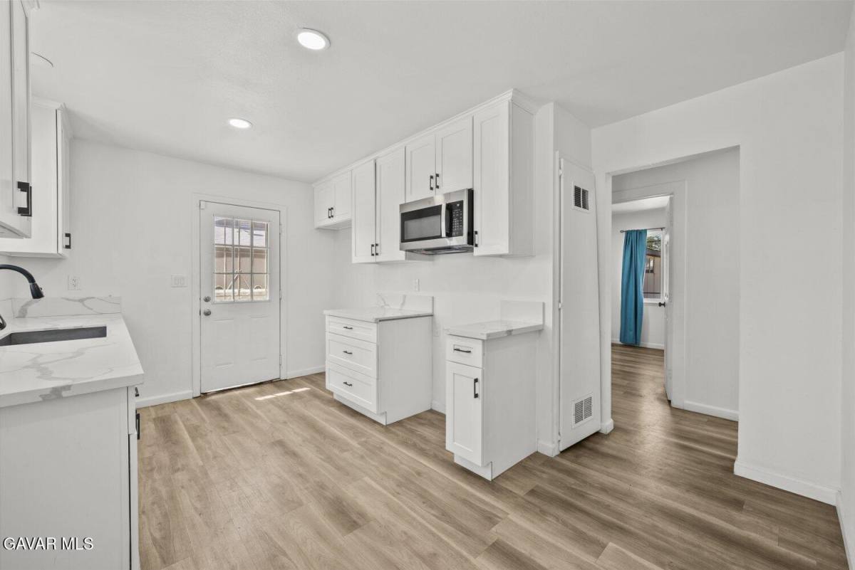 Apartment for rent at 1135 Pillsbury St, Lancaster, CA 93534