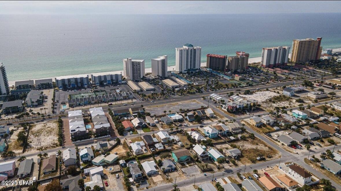 Apartment for rent at 6320 Beach Dr, Panama City, FL 32408