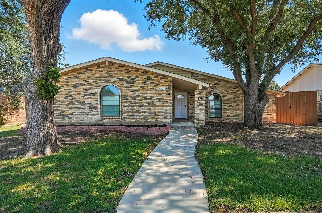 Apartment for rent at 6108 Jennings Dr, The Colony, TX 75056