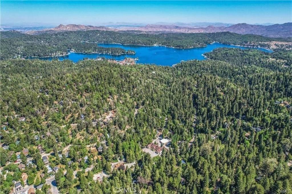 Apartment for rent at 855 Lake Dr #855, Lake Arrowhead, CA 92352