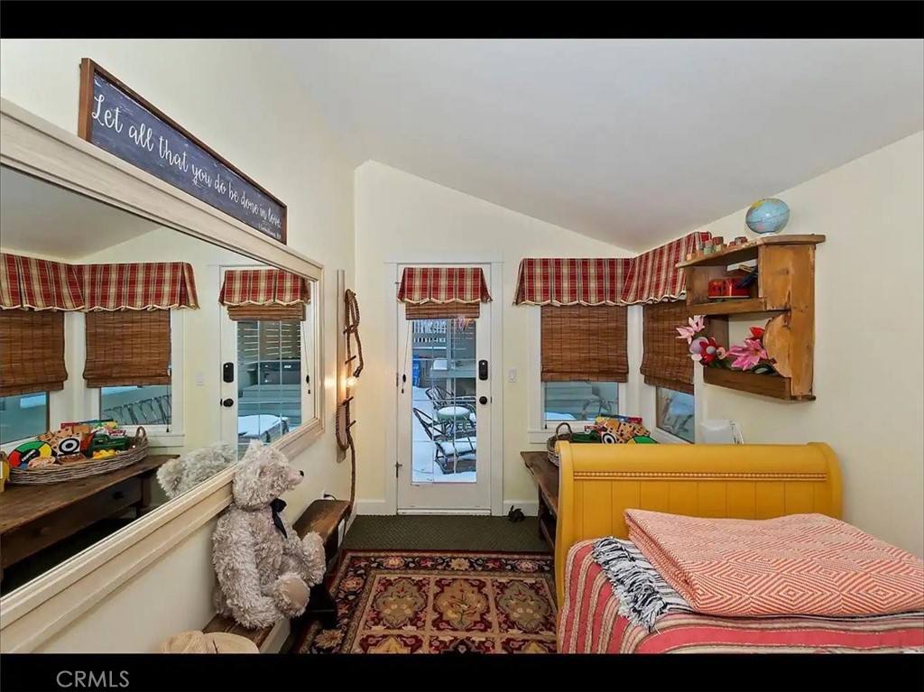 Apartment for rent at 855 Lake Dr #855, Lake Arrowhead, CA 92352