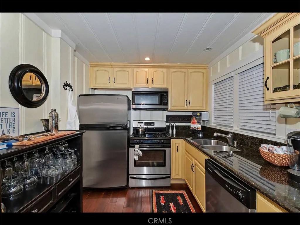 Apartment for rent at 855 Lake Dr #855, Lake Arrowhead, CA 92352