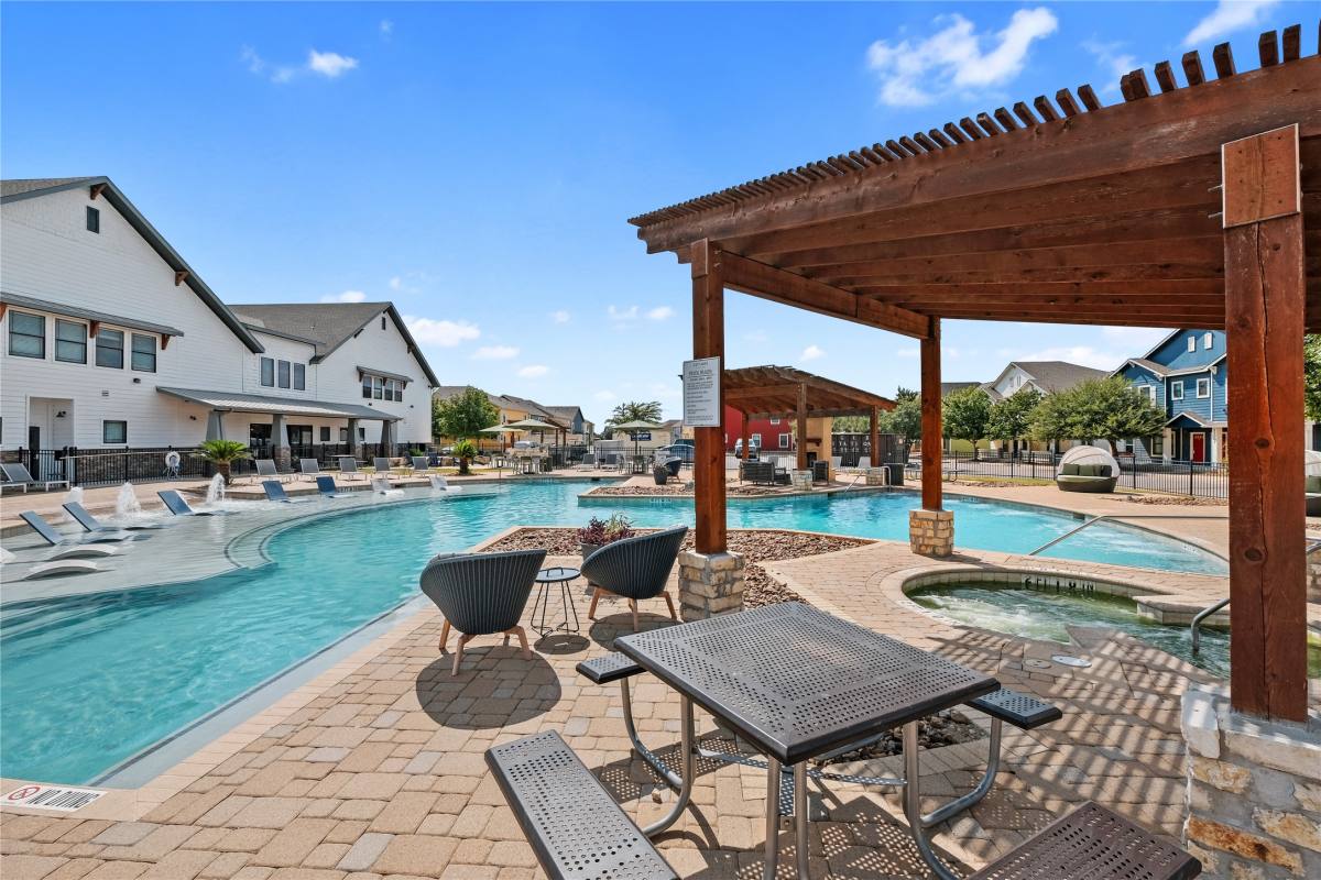 Apartment for rent at 12722-101 Idledale Dr, San Antonio, TX 78249