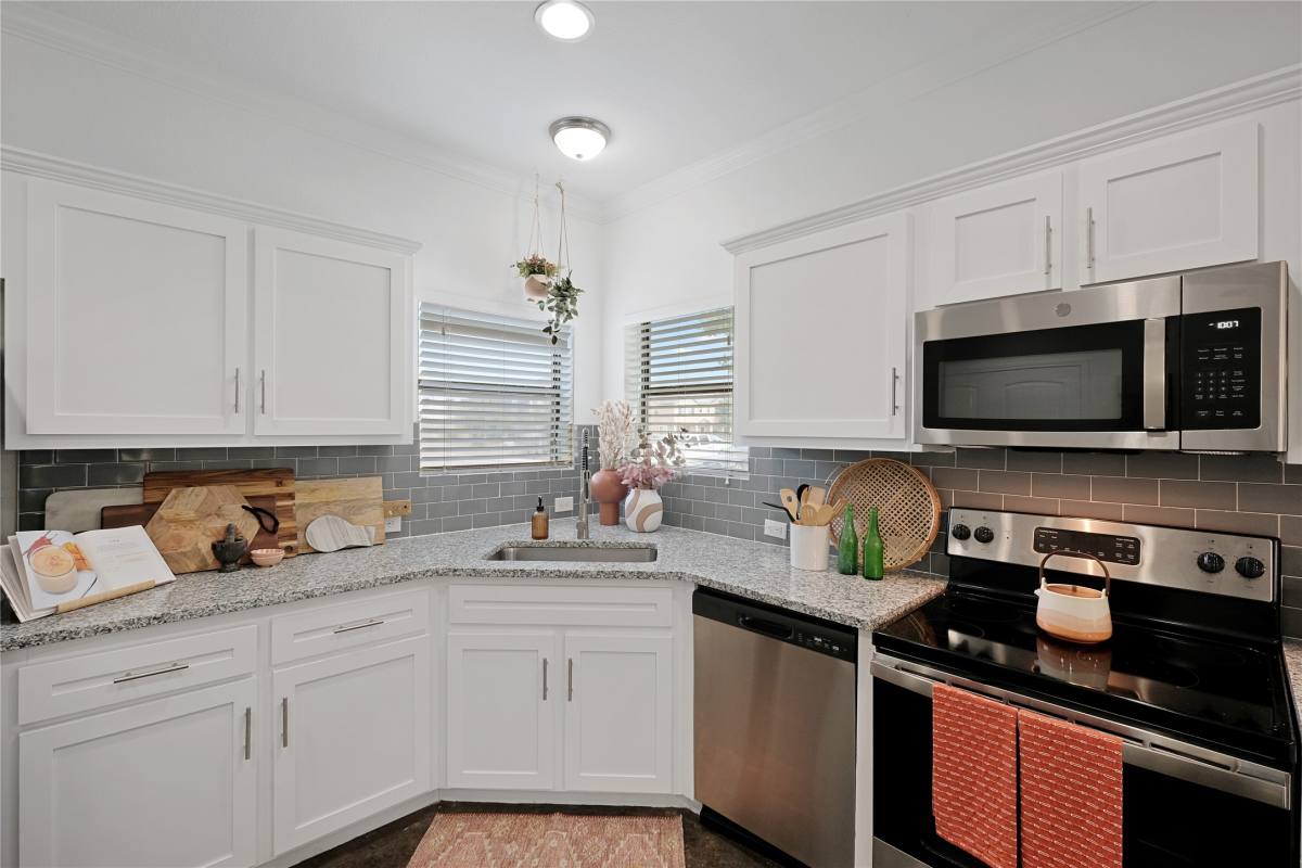 Apartment for rent at 12722-101 Idledale Dr, San Antonio, TX 78249
