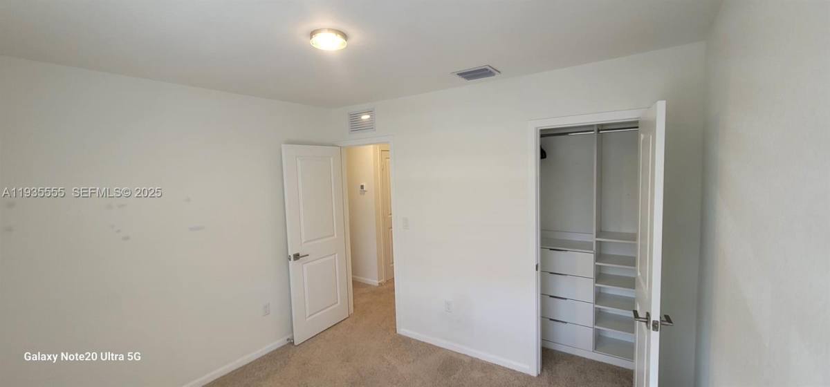 Townhouse for rent at 2459 SE 10th St, Homestead, FL 33035