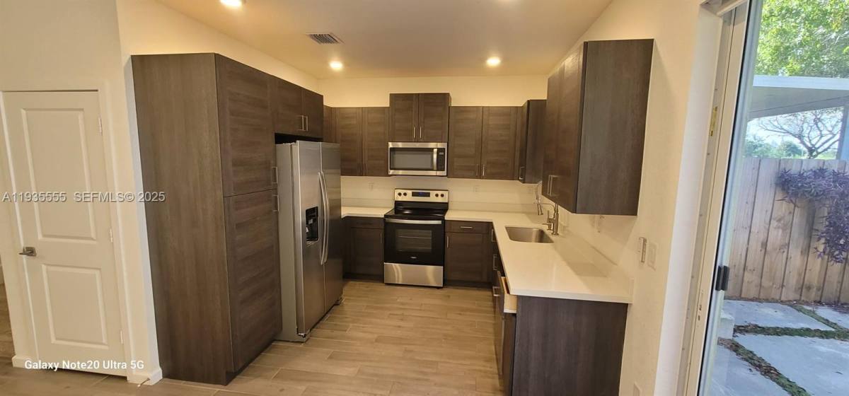 Townhouse for rent at 2459 SE 10th St, Homestead, FL 33035