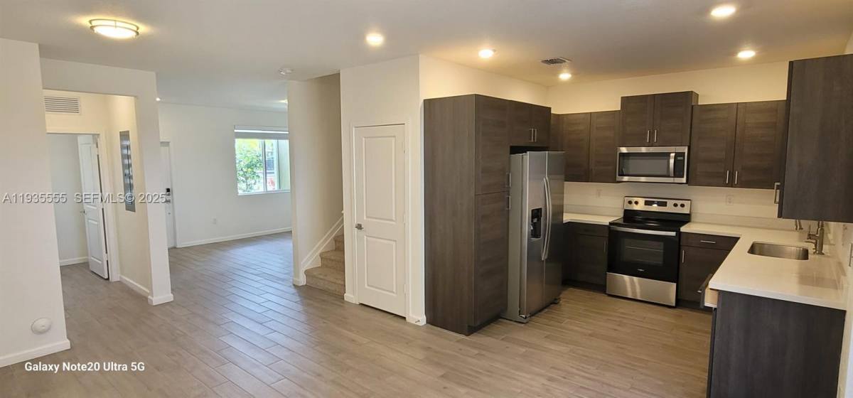 Townhouse for rent at 2459 SE 10th St, Homestead, FL 33035