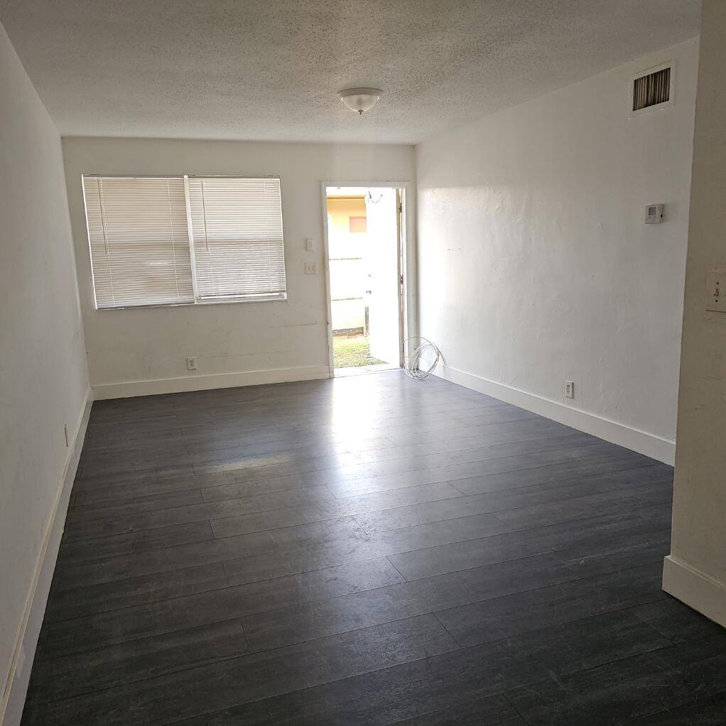 Apartment for rent at 5200 NW 18th Place, Fort Lauderdale, FL 33313