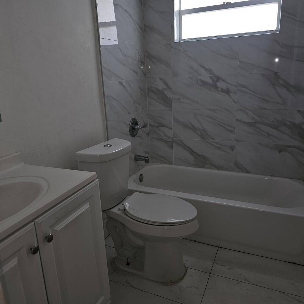 Apartment for rent at 5200 NW 18th Place, Fort Lauderdale, FL 33313