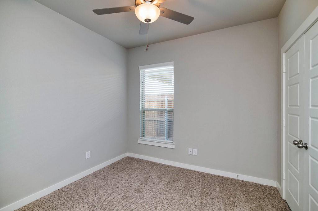 Apartment for rent at 729 Fallow Dr #729, Venus, TX 76084