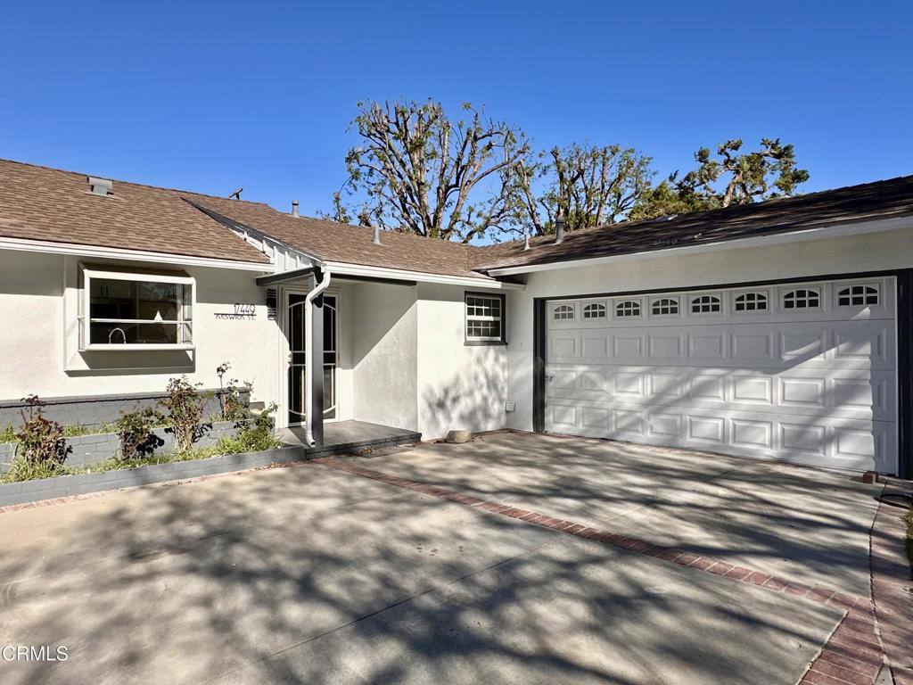 Apartment for rent at 17449 Keswick St, Northridge, CA 91325