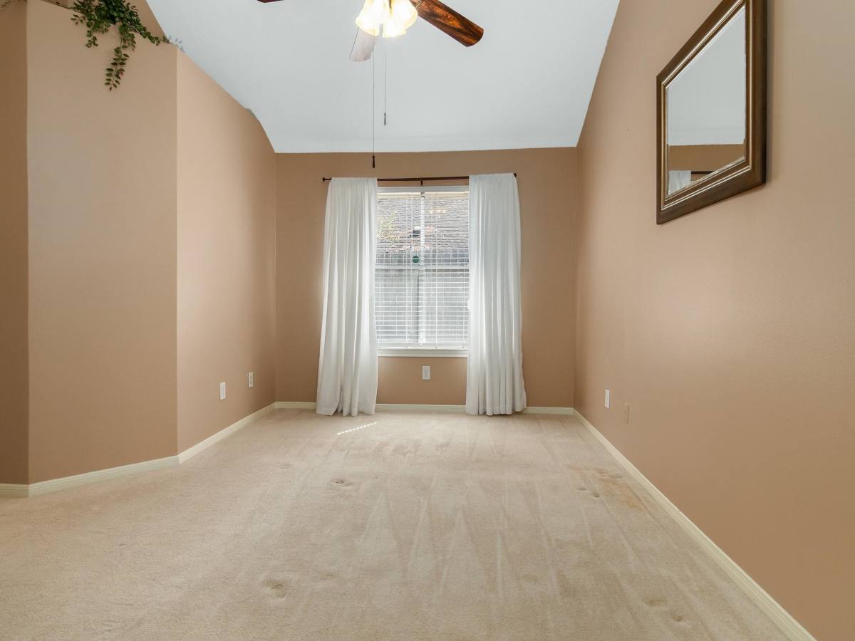 Apartment for rent at 4318 Pinewood Park Dr, Kingwood, TX 77345