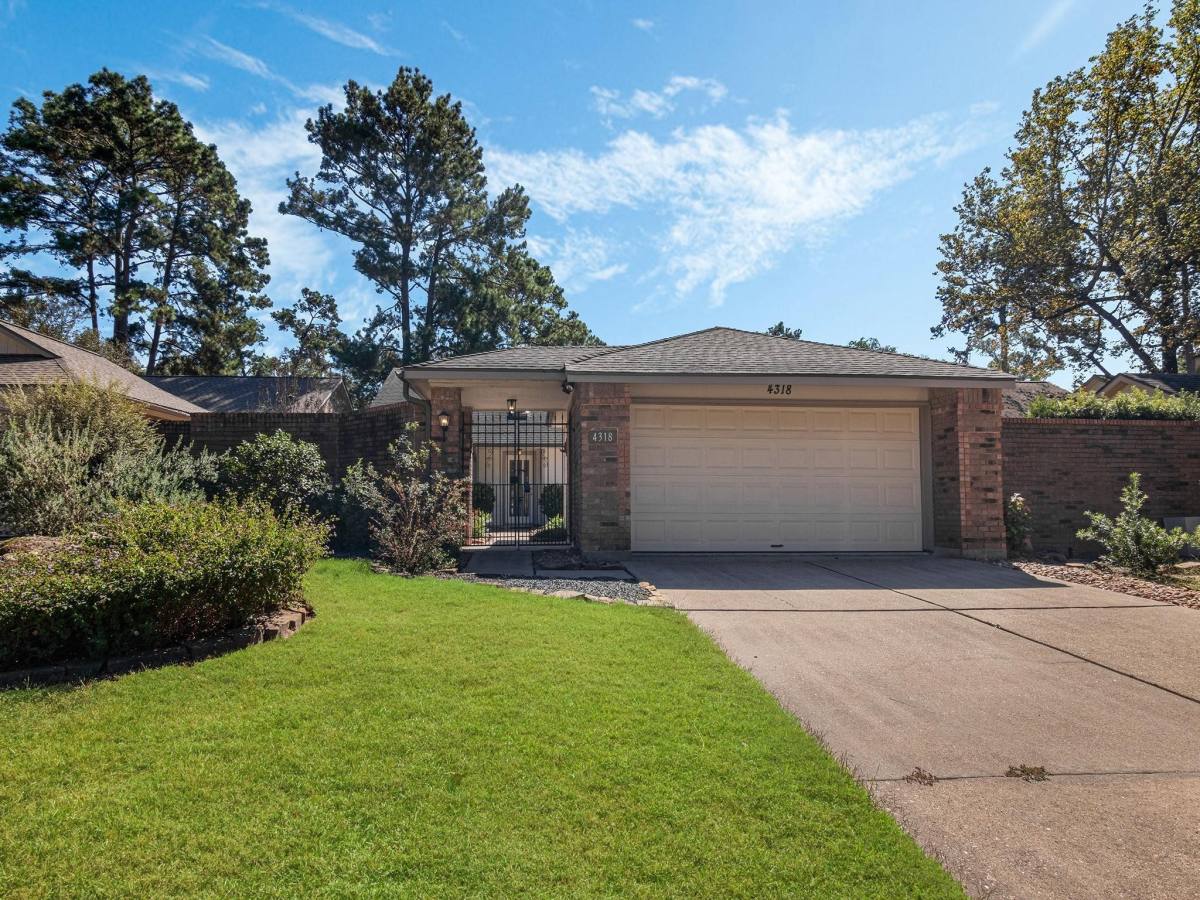 Apartment for rent at 4318 Pinewood Park Dr, Kingwood, TX 77345