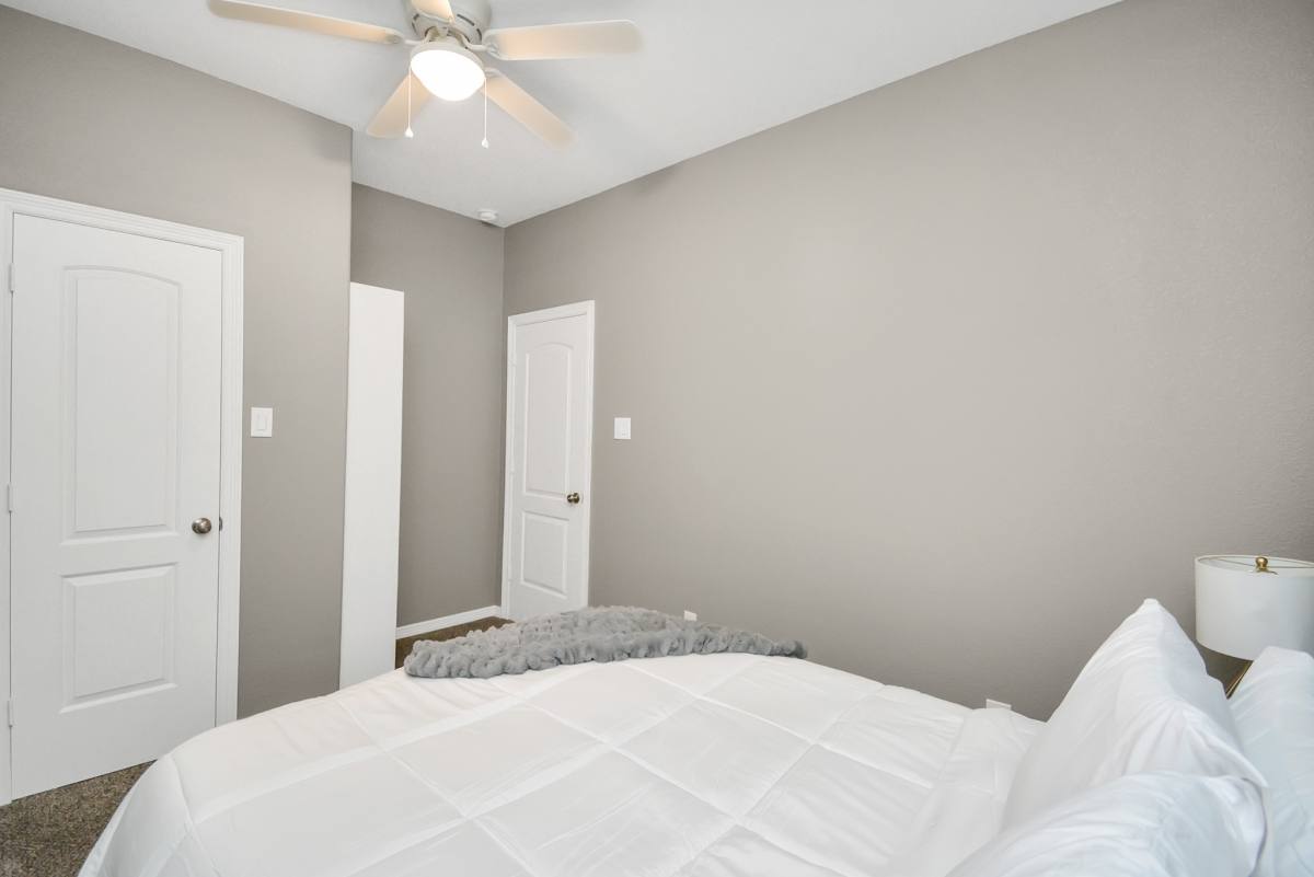 Townhouse for rent at 3019 Elysian St, Houston, TX 77009