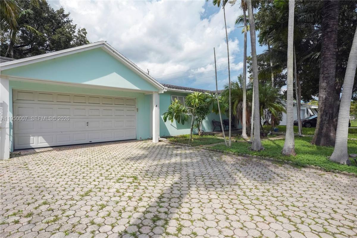 Apartment for rent at 11121 SW 203rd Terrace, Miami, FL 33189