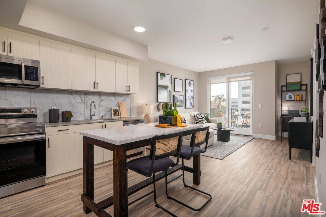 Apartment for rent at 201 N La Brea Ave #314, Inglewood, CA 90301