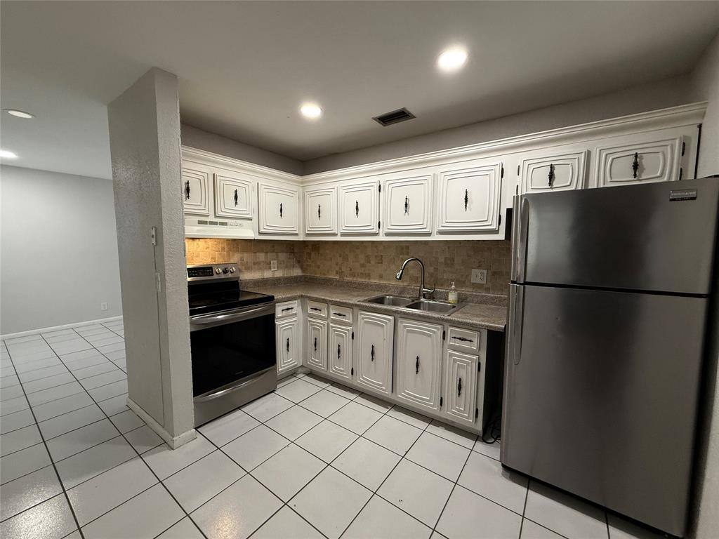 Apartment for rent at 511 W Kalmia Dr #10, West Palm Beach, FL 33403