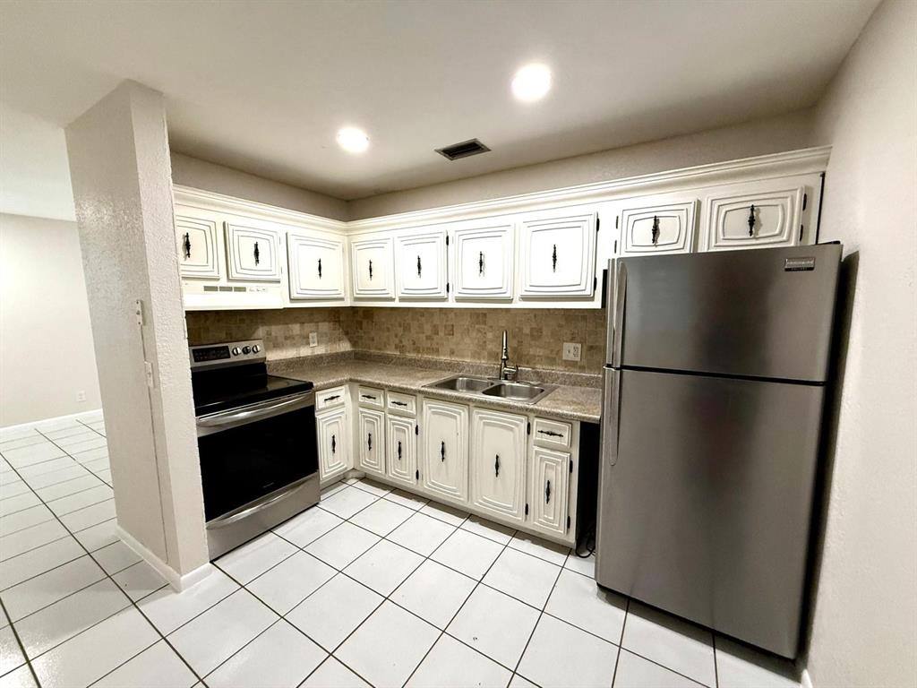Apartment for rent at 511 W Kalmia Dr #10, West Palm Beach, FL 33403