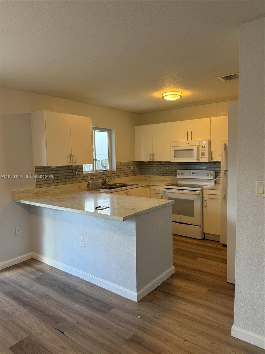 Apartment for rent at 582 SW 2nd Place #582, Homestead, FL 33034