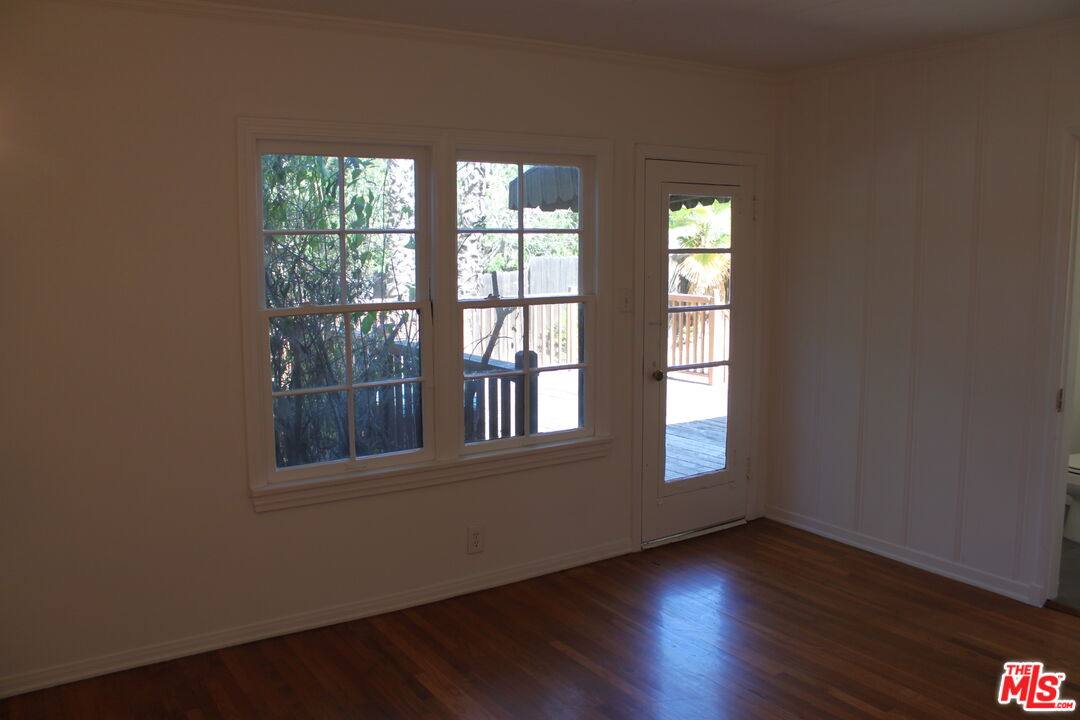 Apartment for rent at 5742 Corbin Ave, Tarzana, CA 91356
