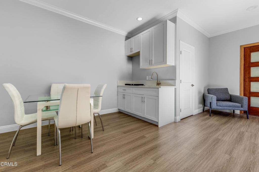 Apartment for rent at 1115 S Wilton Place #1115A, Los Angeles, CA 90019