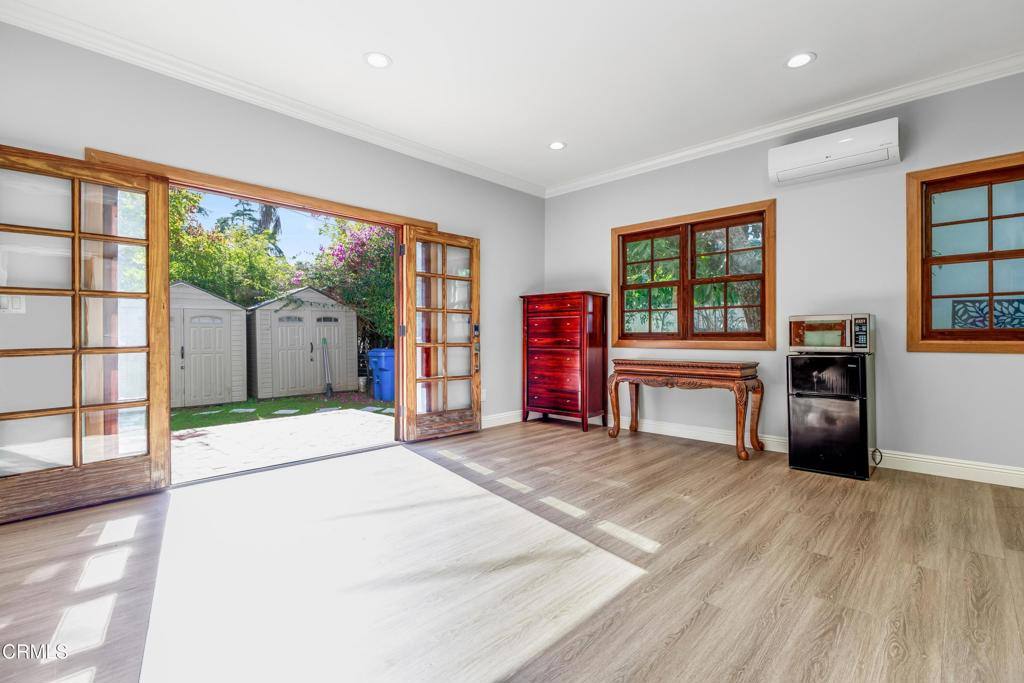 Apartment for rent at 1115 S Wilton Place #1115A, Los Angeles, CA 90019