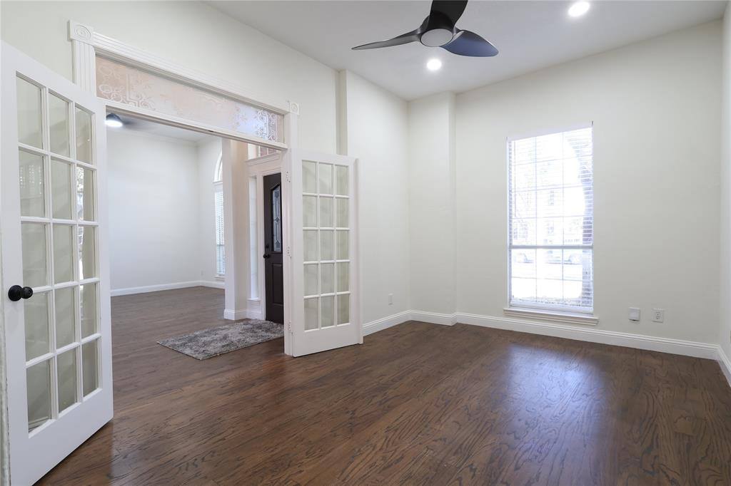 Apartment for rent at 5901 Louisville Dr, Frisco, TX 75035
