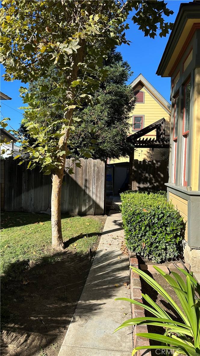 Apartment for rent at 927 6th St #927, Redlands, CA 92374