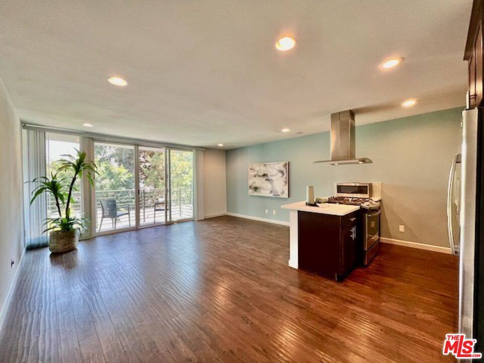 Apartment for rent at 1920 Hillcrest Rd #8, Los Angeles, CA 90068