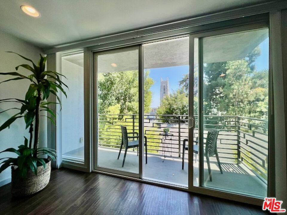 Apartment for rent at 1920 Hillcrest Rd #8, Los Angeles, CA 90068