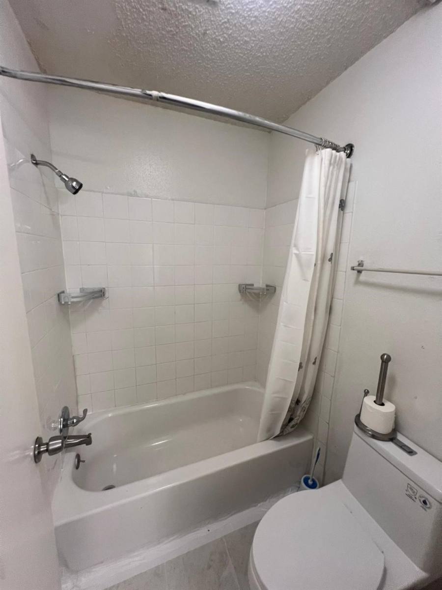 Townhouse for rent at 6843 Greenway Chase St, Houston, TX 77072