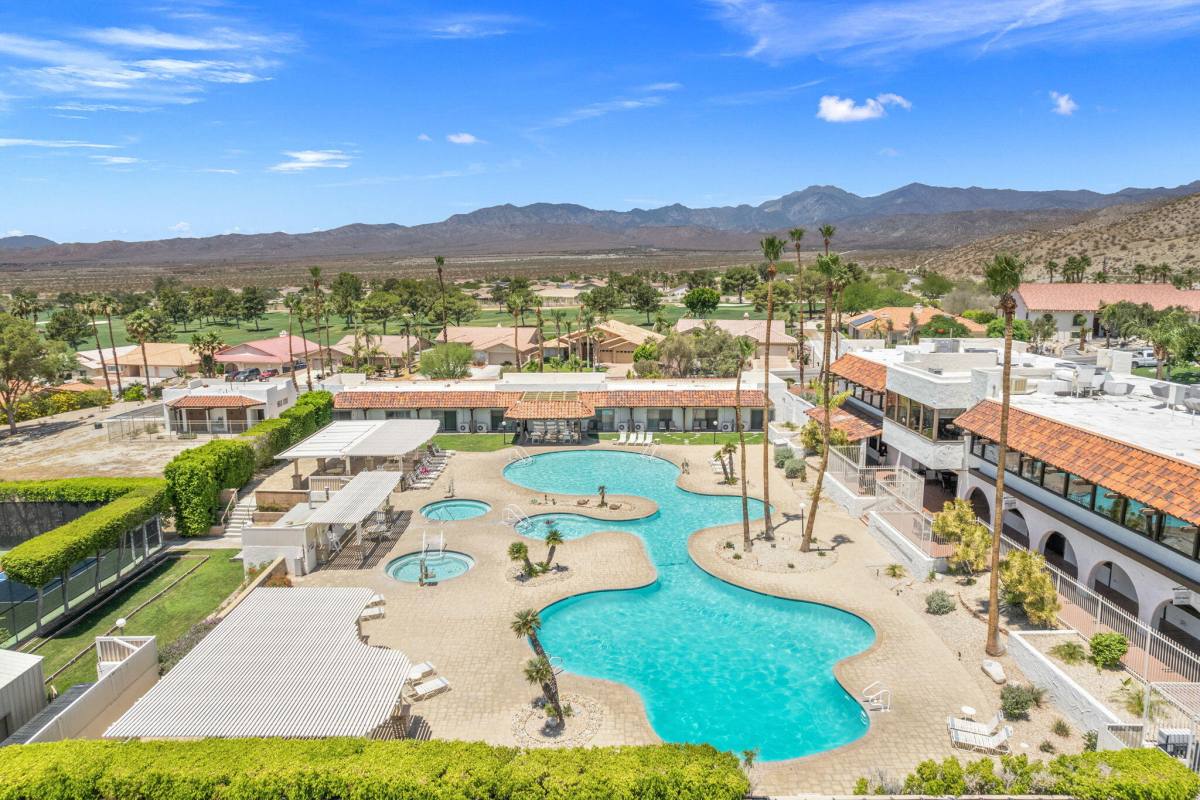 Apartment for rent at 9735 Hoylake Rd, Desert Hot Springs, CA 92240