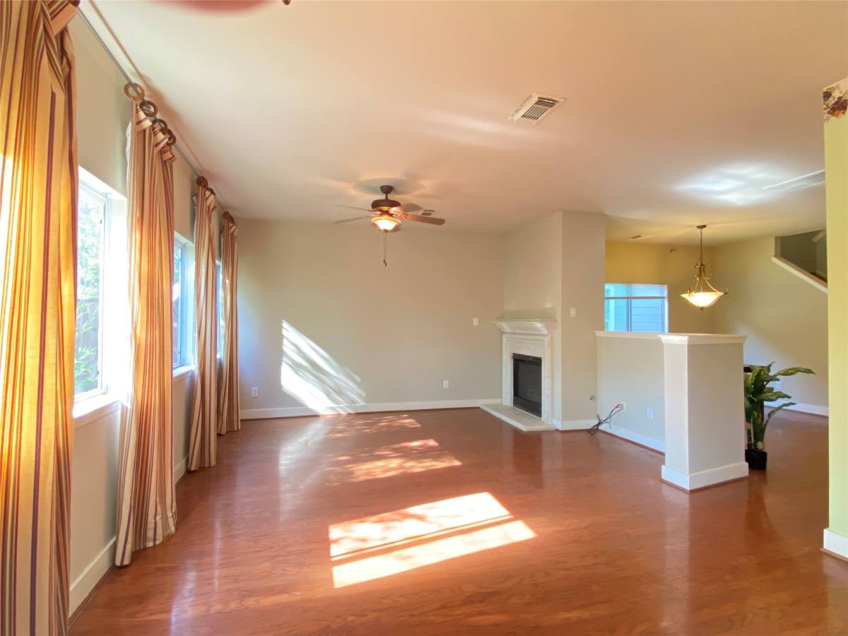 Apartment for rent at 5843 Sonoma Ridge, Missouri City, TX 77459