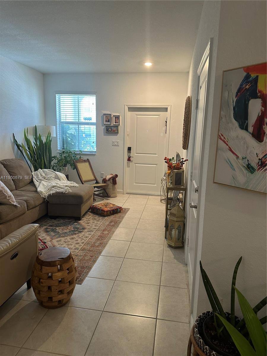 Townhouse for rent at 2615 SE 12th St, Homestead, FL 33035