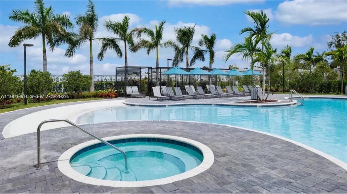 Townhouse for rent at 2615 SE 12th St, Homestead, FL 33035