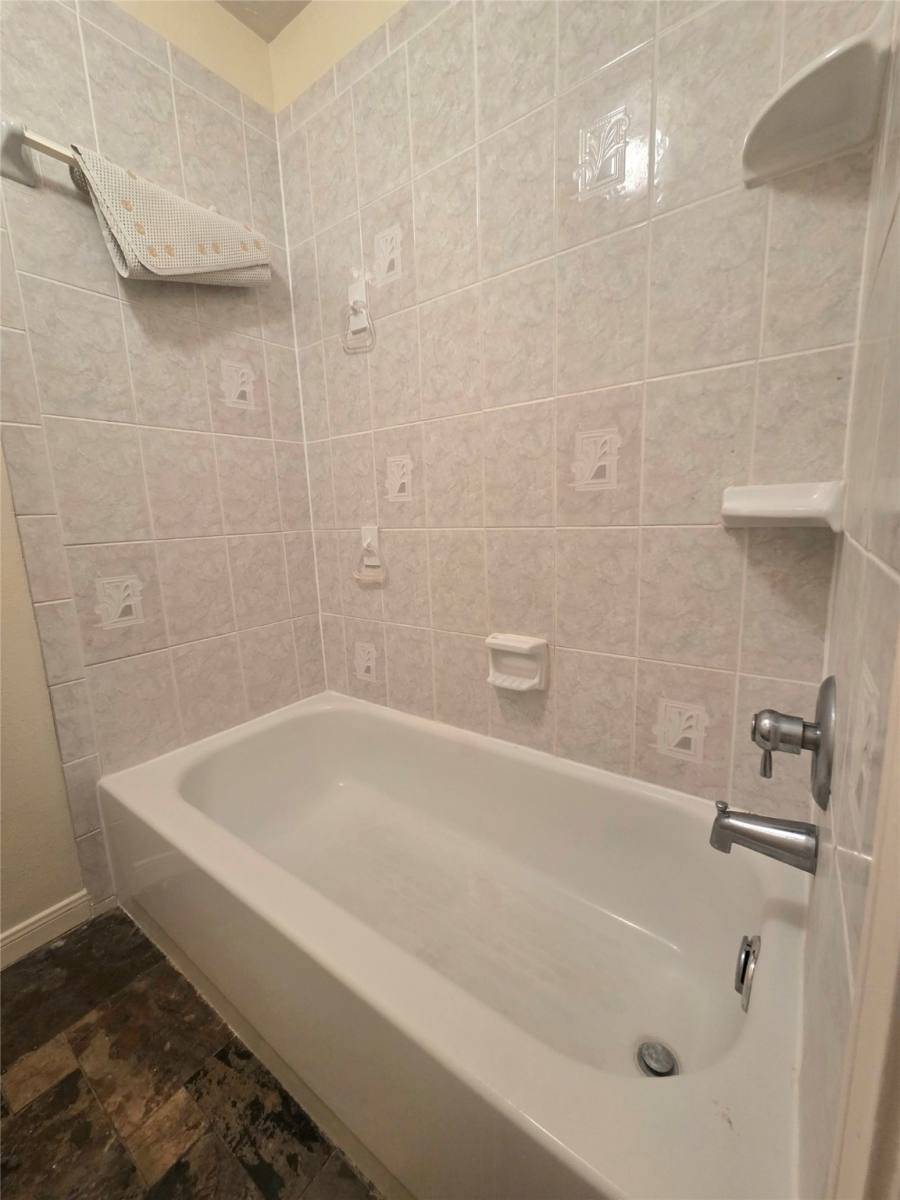 Apartment for rent at 107 High Meadows Dr #107, Sugar Land, TX 77479