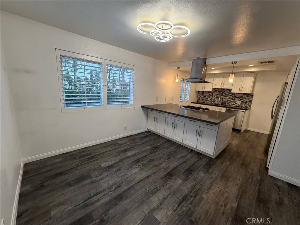 Townhouse for rent at 18333 Hatteras St #62, Tarzana, CA 91356