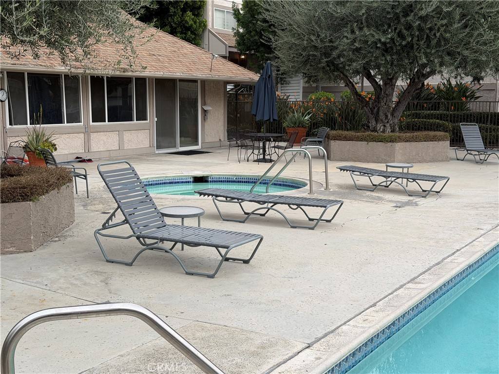 Townhouse for rent at 18333 Hatteras St #62, Tarzana, CA 91356