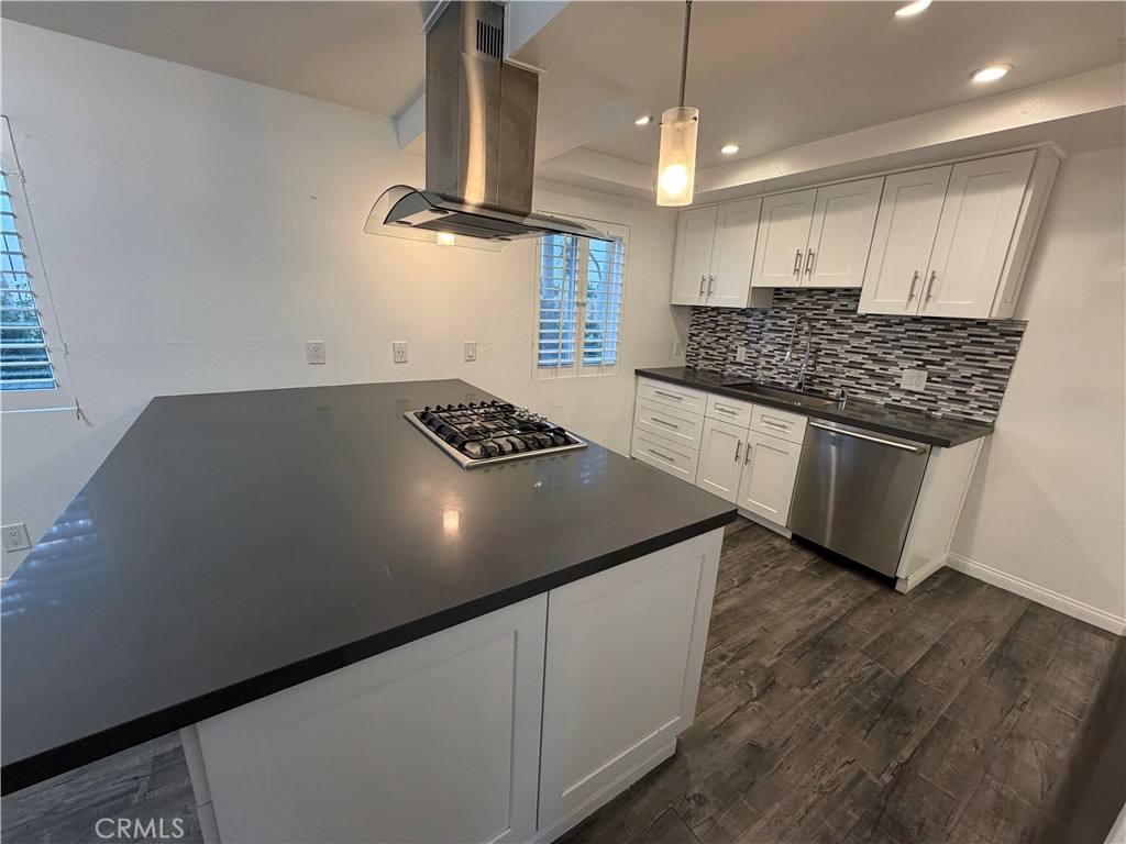 Townhouse for rent at 18333 Hatteras St #62, Tarzana, CA 91356