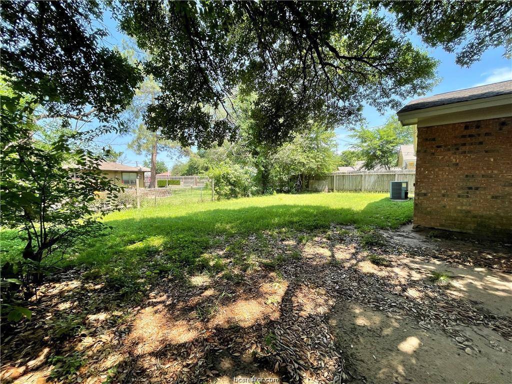 Apartment for rent at 3105 Bluestem Dr, College Station, TX 77845