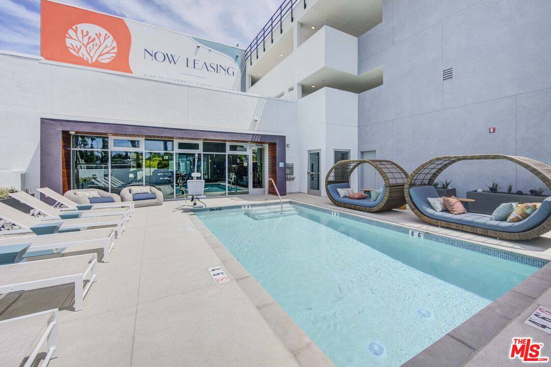Apartment for rent at 160 S Ventura Ave #160401, Ventura, CA 93001