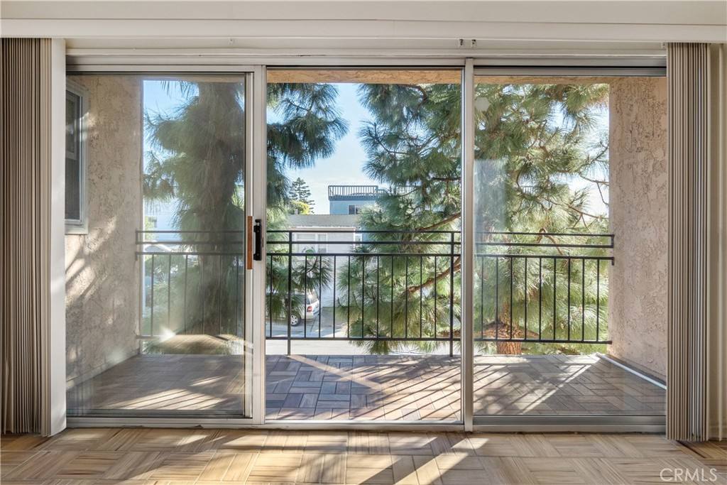 Apartment for rent at 600 Monterey Blvd #600-5, Hermosa Beach, CA 90254